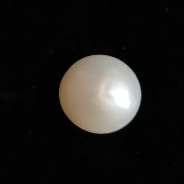 Fresh water Pearl 4.6 carats 
