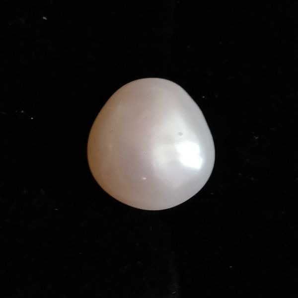 Fresh water Pearl 5.17 carats 