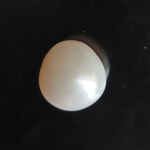 Fresh water Pearl 5.17 carats 