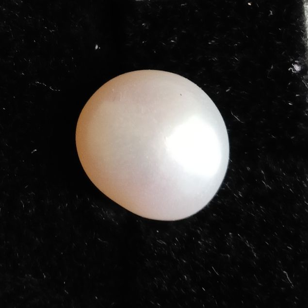 Fresh water Pearl 5.4 carats 