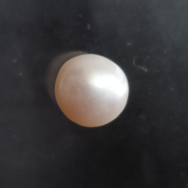 Fresh water Pearl 6.11 carats 