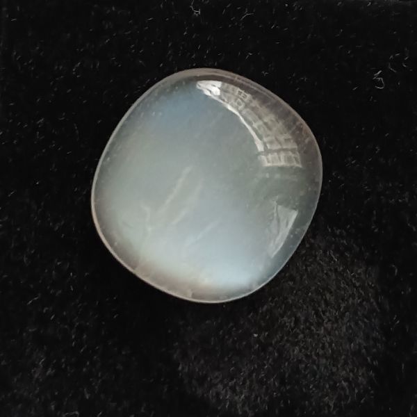 Moonstone Srilankan blue 5.33 Carats