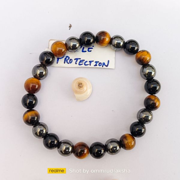 Picture of Tiple Protection crystal bracelet