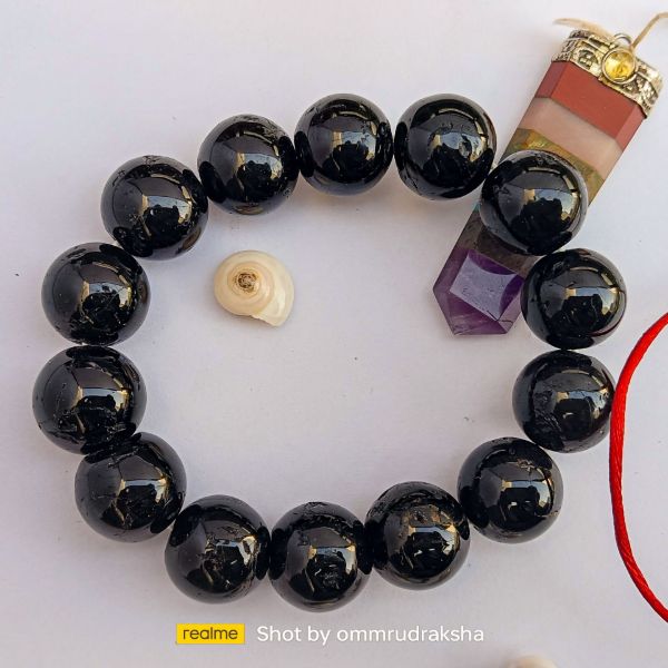 Picture of black tourmaline bracelet 14mm