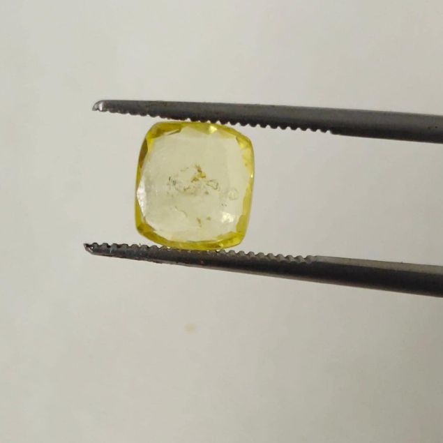 Picture of Yellow Sapphire - 1.03 carats