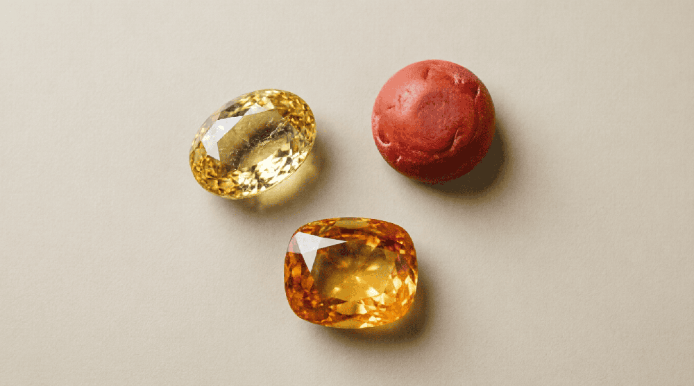 Gemstones of different visible forms in a size-selection composition